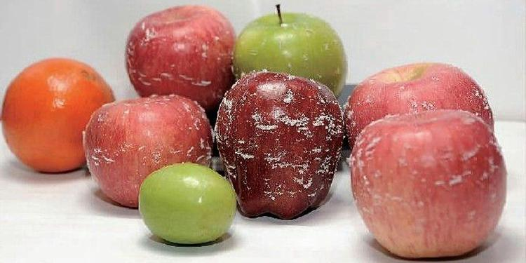 How to remove wax from apples